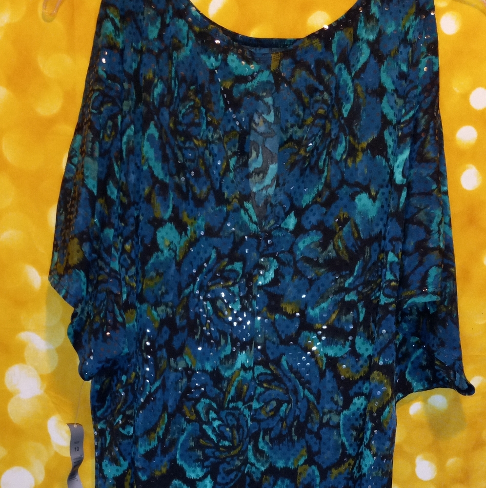 💙💛🖤 Price Drop ⬇️ Bling! Long tunic dress with slit dolman sleeves. 🖤💛💙